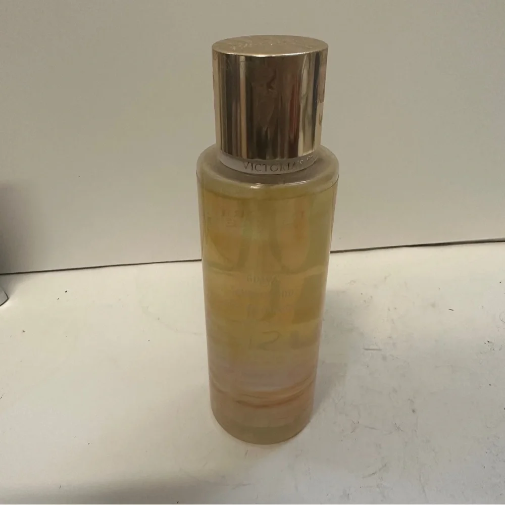 Victoria’s Secret Coconut Sunshine Fragrance Mist 8.4 OZ